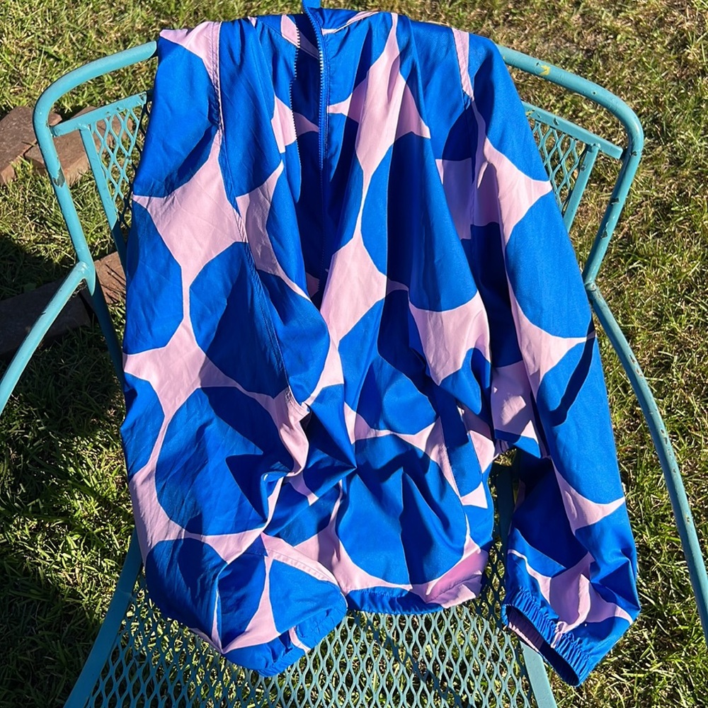 EUC Marimekko x Uniqlo UV protection jacket sz XL pink and blue circles - Picture 2 of 4